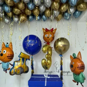 Коробка с "Три кота"